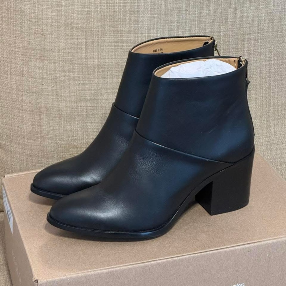 Nisolo Dari Boot in Black (new in box)